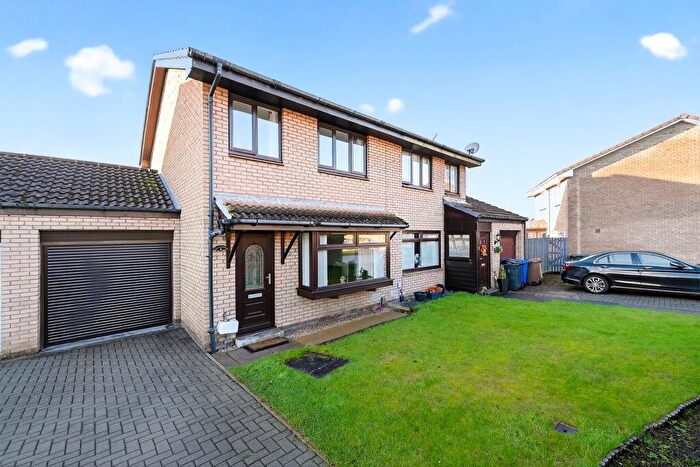 3 Bedroom Link Detached House For Sale In Newhouse Way, Girdle Toll, Irvine, KA11