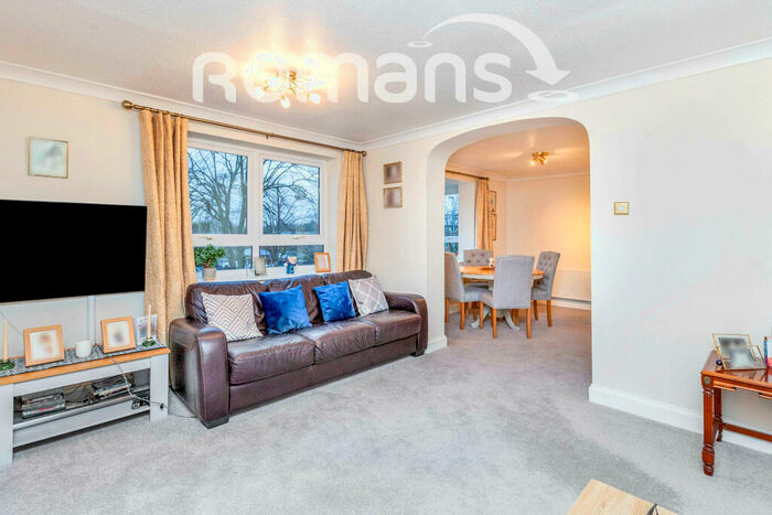 2 Bedroom Apartment To Rent In Osborne Road, SL4