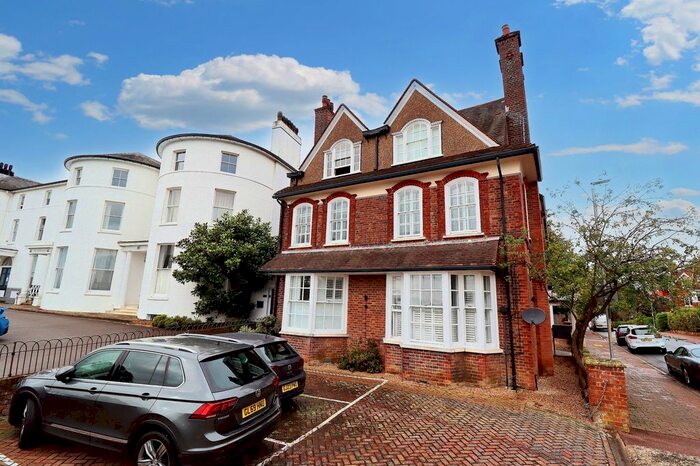 1 Bedroom Flat To Rent In Boyne Park, Tunbridge Wells, TN4