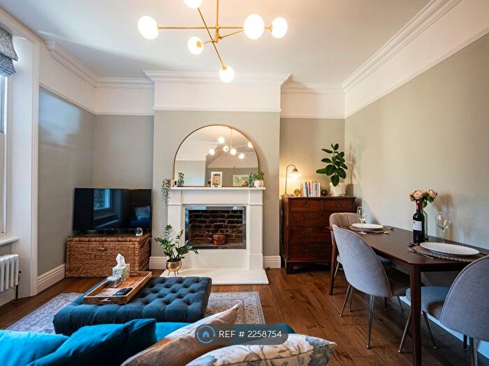 1 Bedroom Flat To Rent In Trafalgar Avenue, London, SE15