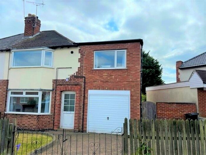 4 Bedroom Semi-Detached House To Rent In Kingston Avenue, Wigston, Leicester, LE18