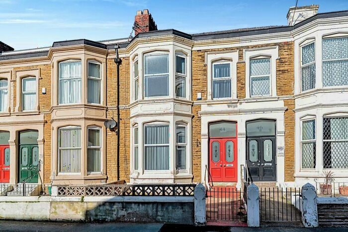 2 Bedroom Apartment To Rent In Dean Street, Blackpool, Lancashire, FY4