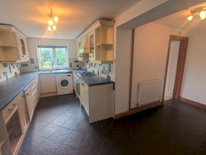 3 Bedroom Semi-Detached House To Rent In Clydach Road, Ynystawe, SA6