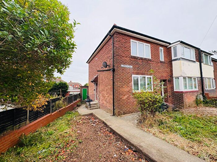 3 Bedroom Flat To Rent In Greenlaw, Newcastle Upon Tyne, NE5