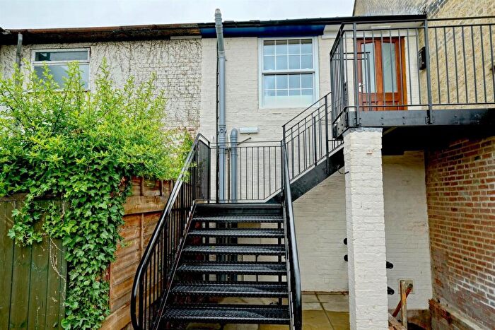 Studio To Rent In High Street, Sandy, SG19