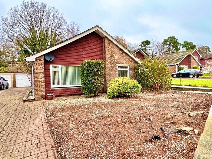 3 Bedroom Detached Bungalow To Rent In Alphington Avenue, Frimley, Camberley, GU16
