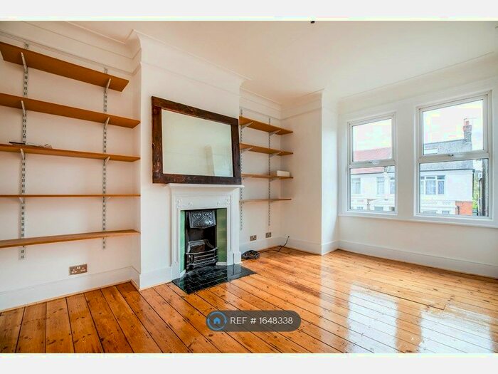 3 Bedroom Flat To Rent In George Lane London, London, SE13