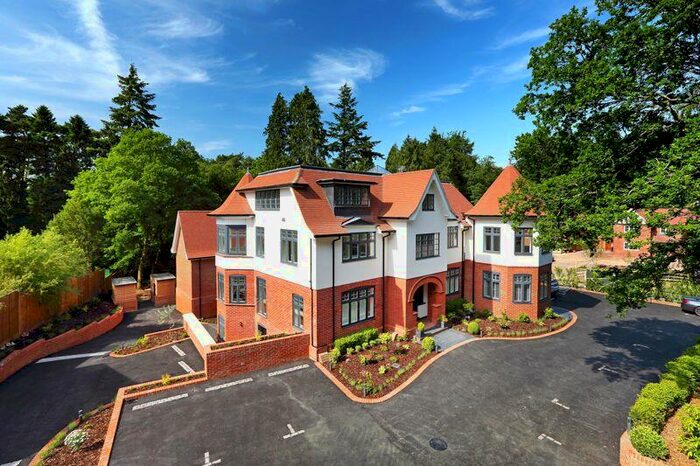 2 Bedroom Apartment To Rent In Tower Road, Hindhead, GU26