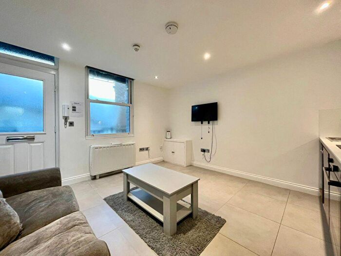 1 Bedroom Flat To Rent In Windsor Court, Brighton, BN1