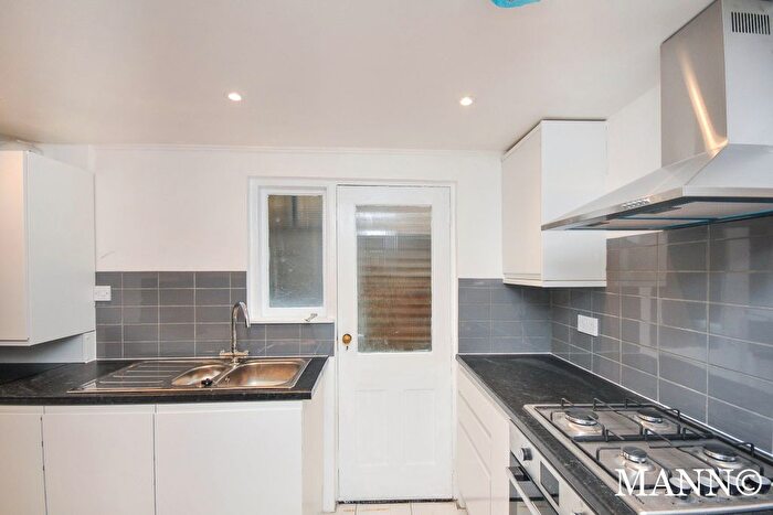 3 Bedroom Flat To Rent In Sydenham Park Road, London, SE26