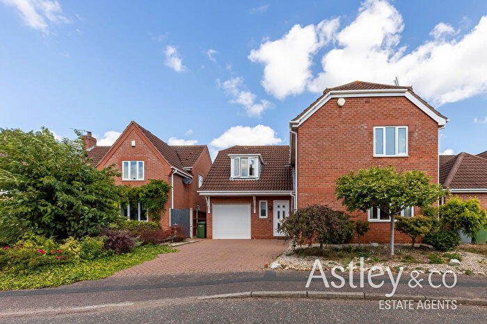 4 Bedroom Detached House For Sale In Blakestone Drive, Thorpe St Andrew, Norwich, NR7