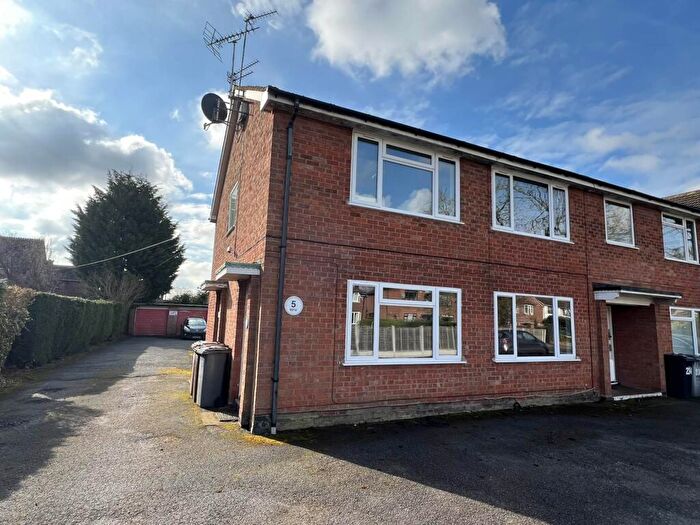 2 Bedroom Flat To Rent In Station Road, Balsall Common, CV7