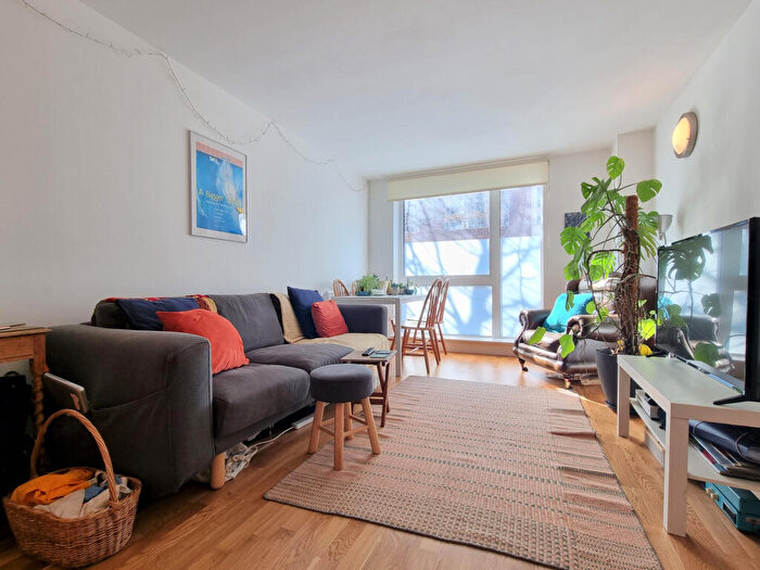 1 Bedroom Apartment For Sale In Peckham Grove, Peckham, London, SE15