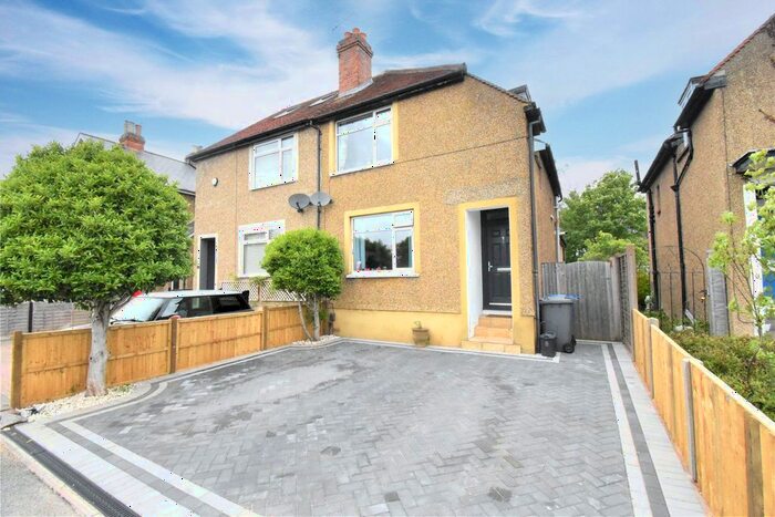 3 Bedroom Semi-Detached House To Rent In Blackamoor Lane, Maidenhead, Berkshire, SL6