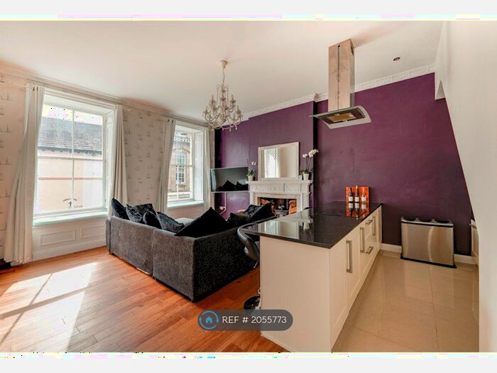2 Bedroom Flat To Rent In Highgate, Kendal, LA9