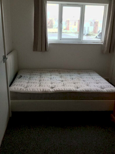 2 Bedroom Apartment To Rent In Kingsdale Court, Leeds, West Yorkshire, LS14