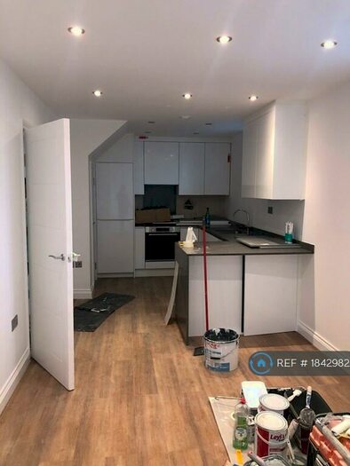 1 Bedroom Flat To Rent In Cordwallis Road, Maidenhead, SL6