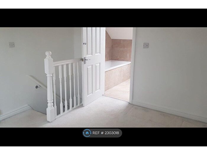 3 Bedroom Terraced House To Rent In Edmund Road, Sheffield, S2