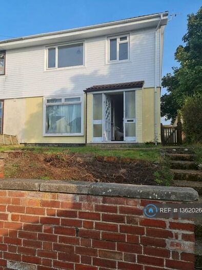 3 Bedroom Semi-Detached House To Rent In Langton Close, Norwich, NR5