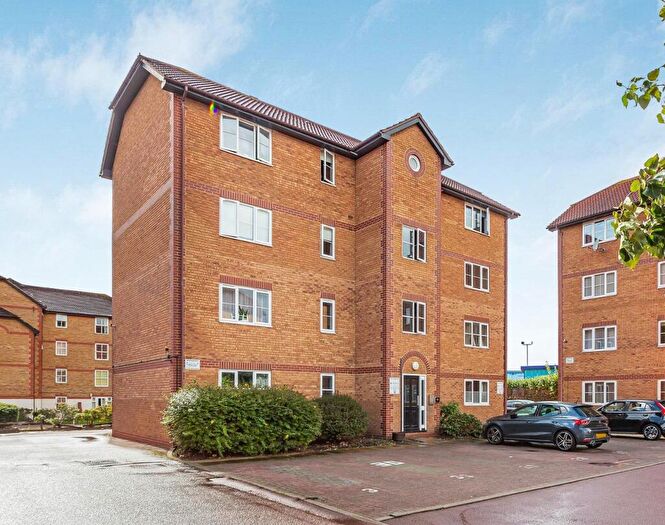 1 Bedroom Flat For Sale In Cameron Square, Mitcham, CR4