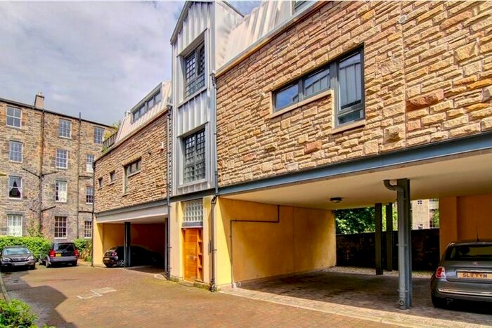 3 Bedroom Flat To Rent In New Broughton, Edinburgh, EH3