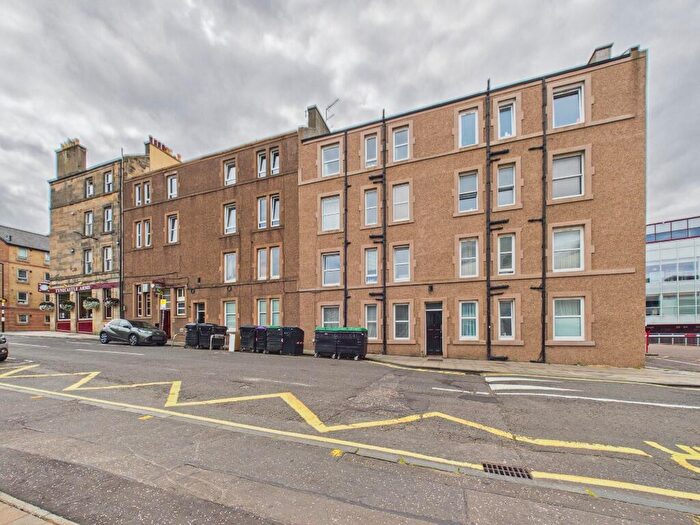 1 Bedroom Flat To Rent In McLeod Street, Gorgie, Edinburgh, EH11
