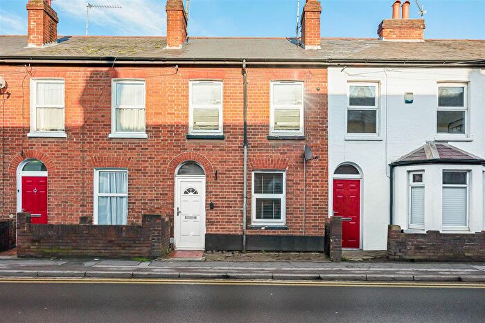 3 Bedroom Terraced House For Sale In Gosbrook Road, Caversham, Reading, RG4