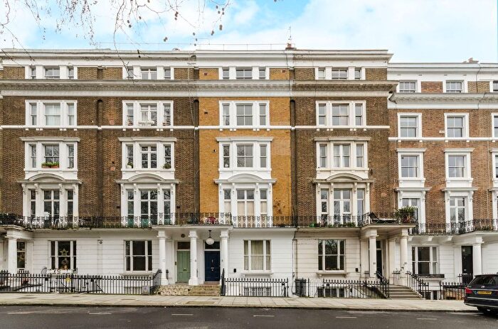 1 Bedroom Flat To Rent In Ladbroke Square, Notting Hill, London, W11