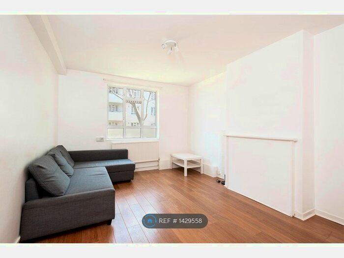 3 Bedroom Flat To Rent In Antenor House, London, E2