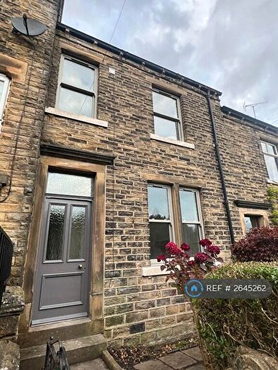 3 Bedroom Terraced House To Rent In Glen Royd, Huddersfield, HD7