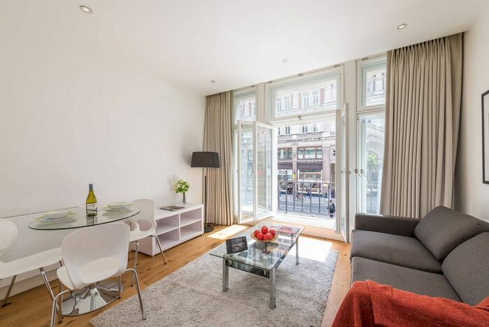 1 Bedroom Flat To Rent In The Strand, Covent Garden, London, WC2R