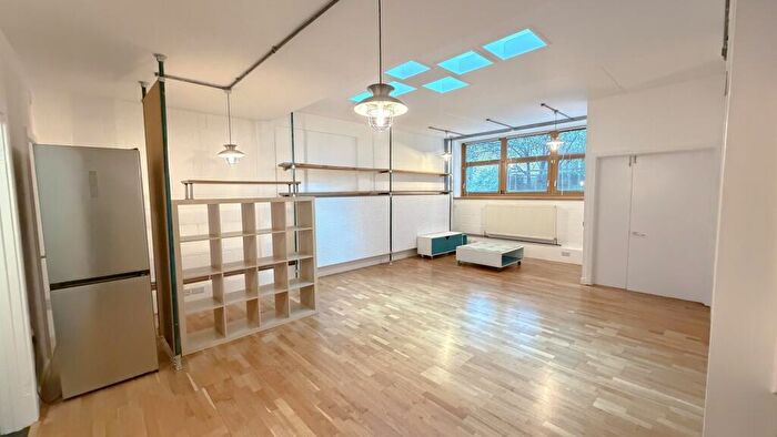 1 Bedroom Maisonette To Rent In Oak Walk, Bedzed, Hackbridge, Surrey., SM6