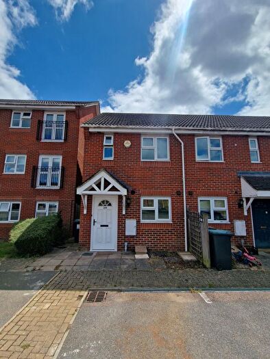 3 Bedroom End Of Terrace House For Sale In Mary Way, Watford, WD19