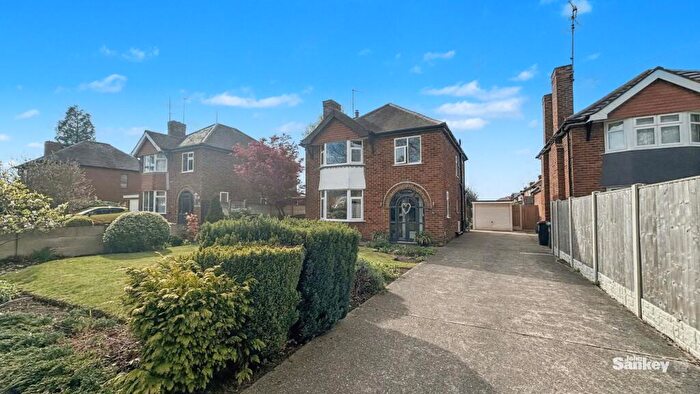 3 Bedroom Detached House For Sale In Leeming Lane North, Mansfield Woodhouse, NG19