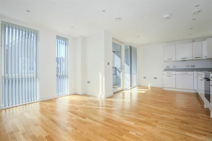 1 Bedroom Flat To Rent In Austin Street, London, E2