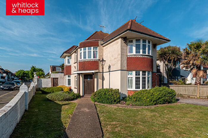 4 Bedroom Detached House For Sale In Kingsway, Hove, BN3