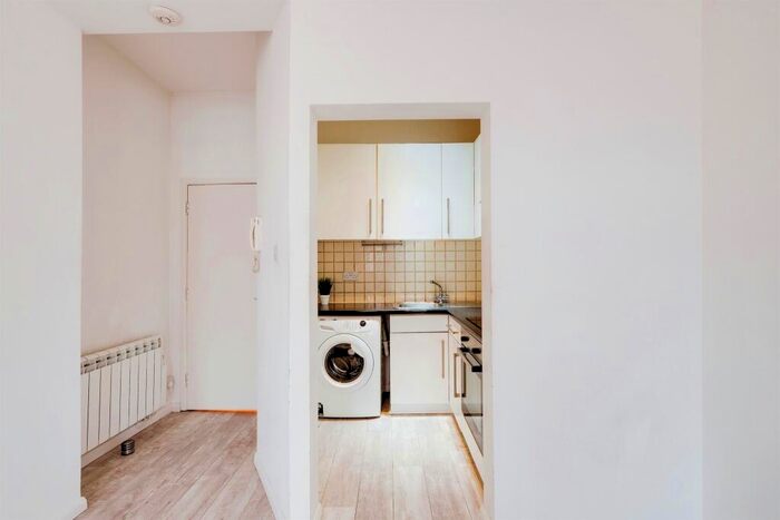 1 Bedroom Flat For Sale In Lorne Park Road, Bournemouth, BH1
