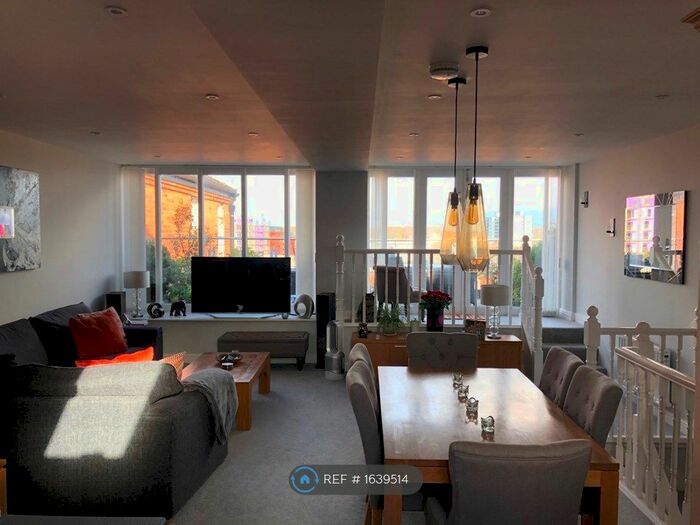 2 Bedroom Flat To Rent In Wilton Place, Salford, M3