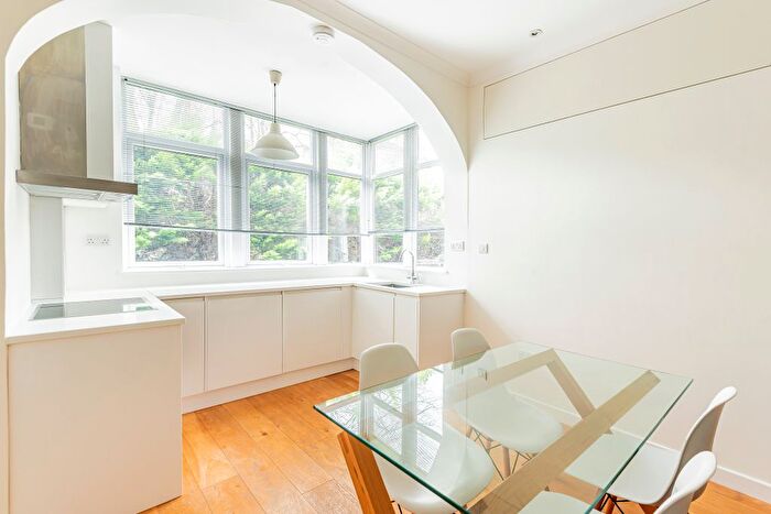 1 Bedroom Flat To Rent In Wavertree Road, London, E18