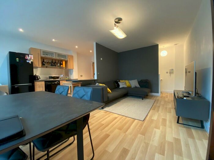 2 Bedroom Apartment To Rent In , Pickford Street, MM2