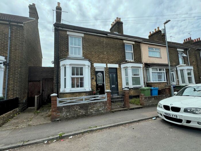 3 Bedroom House To Rent In Tonge Road, Sittingbourne, ME10