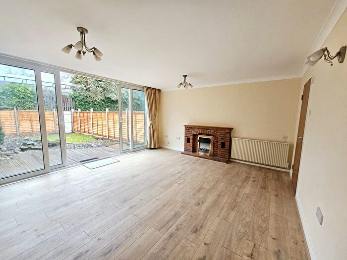 3 Bedroom Terraced House To Rent In Winn Road, Southampton, SO17