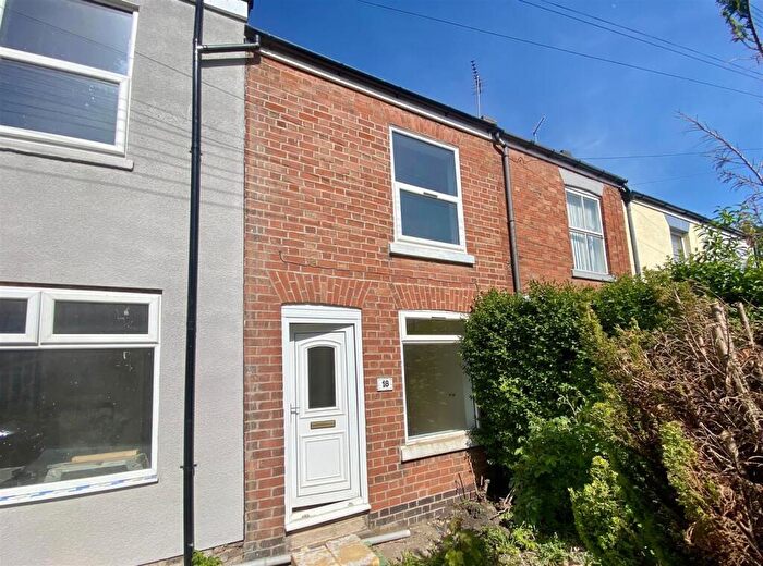 2 Bedroom Terraced House To Rent In The Lawns, Hinckley, LE10