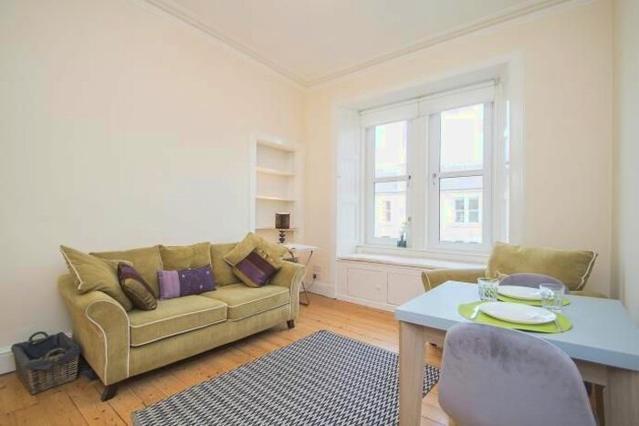 2 Bedroom Flat To Rent In Glen Street, Tollcross, Edinburgh, EH3