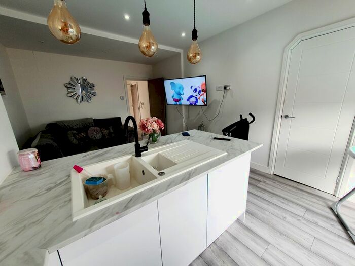 1 Bedroom Flat To Rent In Baldwin Street, St. Helens, WA10