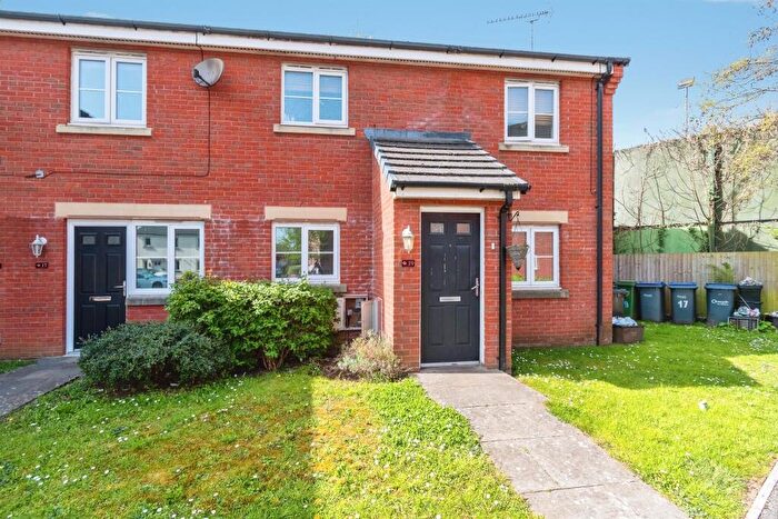 2 Bedroom Apartment For Sale In Barley Leaze, Chippenham, SN14