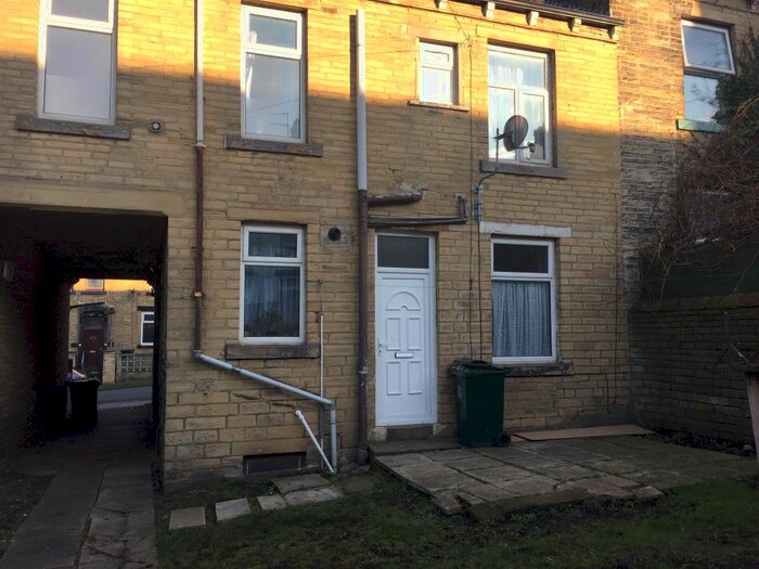 3 Bedroom Terraced House To Rent In Paley Terrace, Bradford, BD4