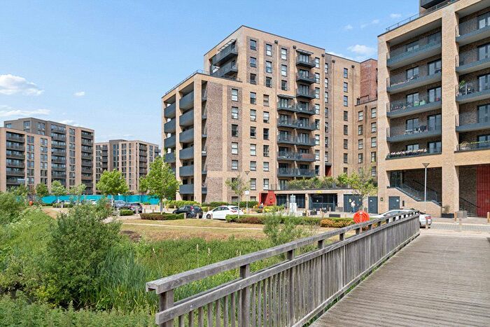 1 Bedroom Flat To Rent In Thurlows Court, Watford, Hertfordshire, WD18