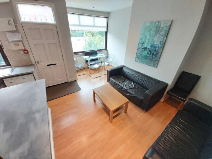 3 Bedroom Terraced House To Rent In Talbot Mount, Burley, Leeds, LS4