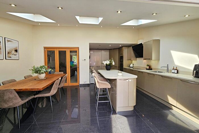 3 Bedroom Detached House For Sale In Corner Mead, Denmead, PO7